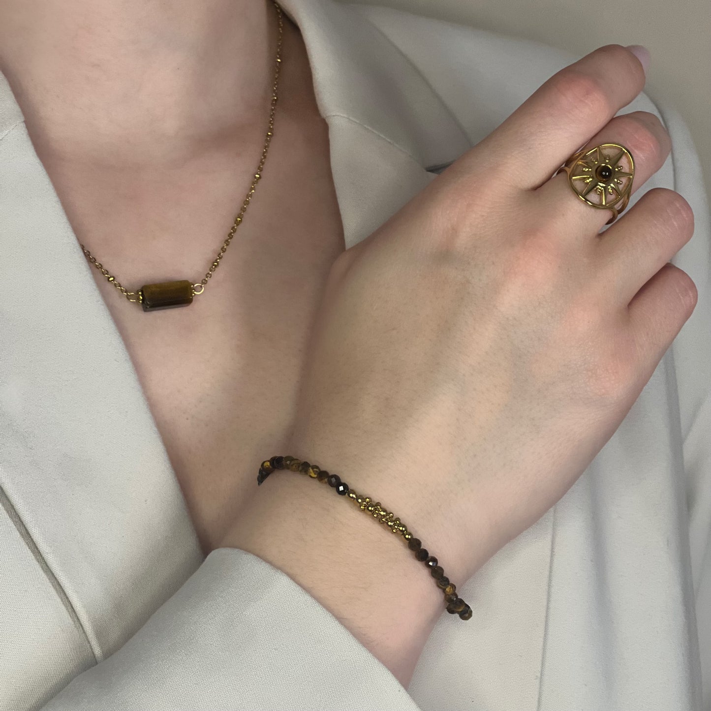 parure en oeil de tigre doré