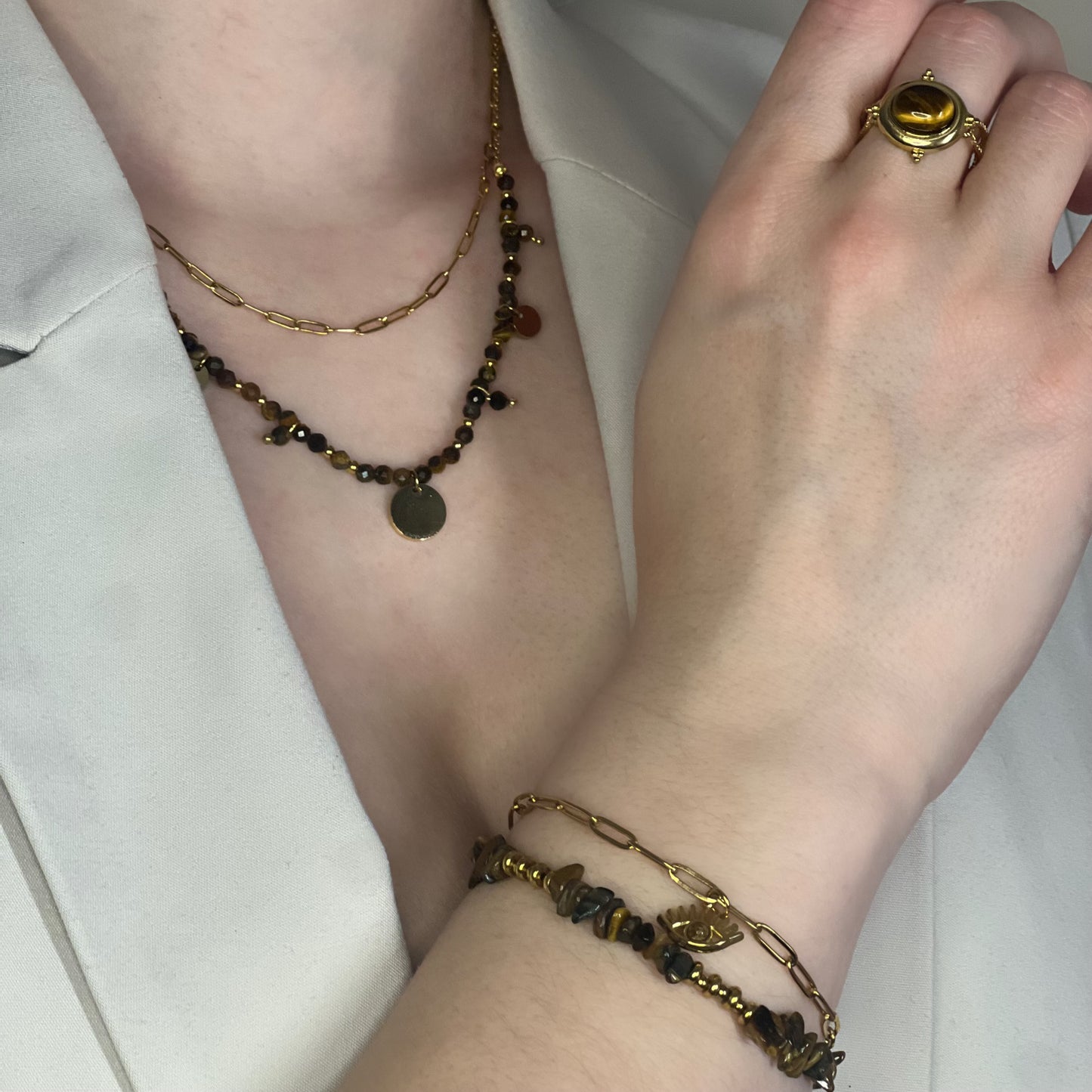 parure en oeil de tigre doré