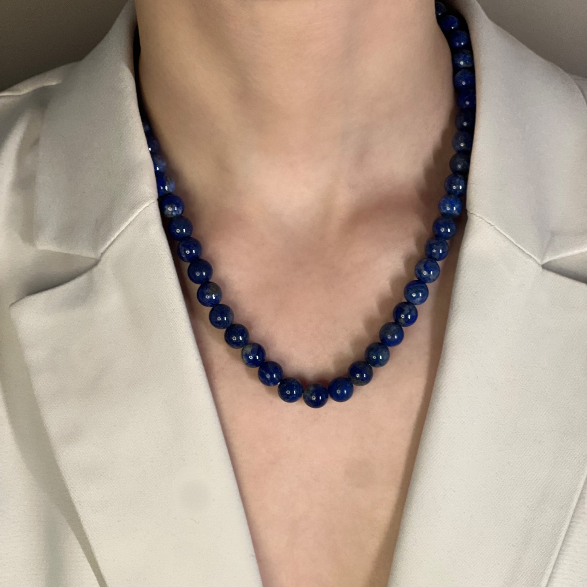 collier boule lapis-lazuli