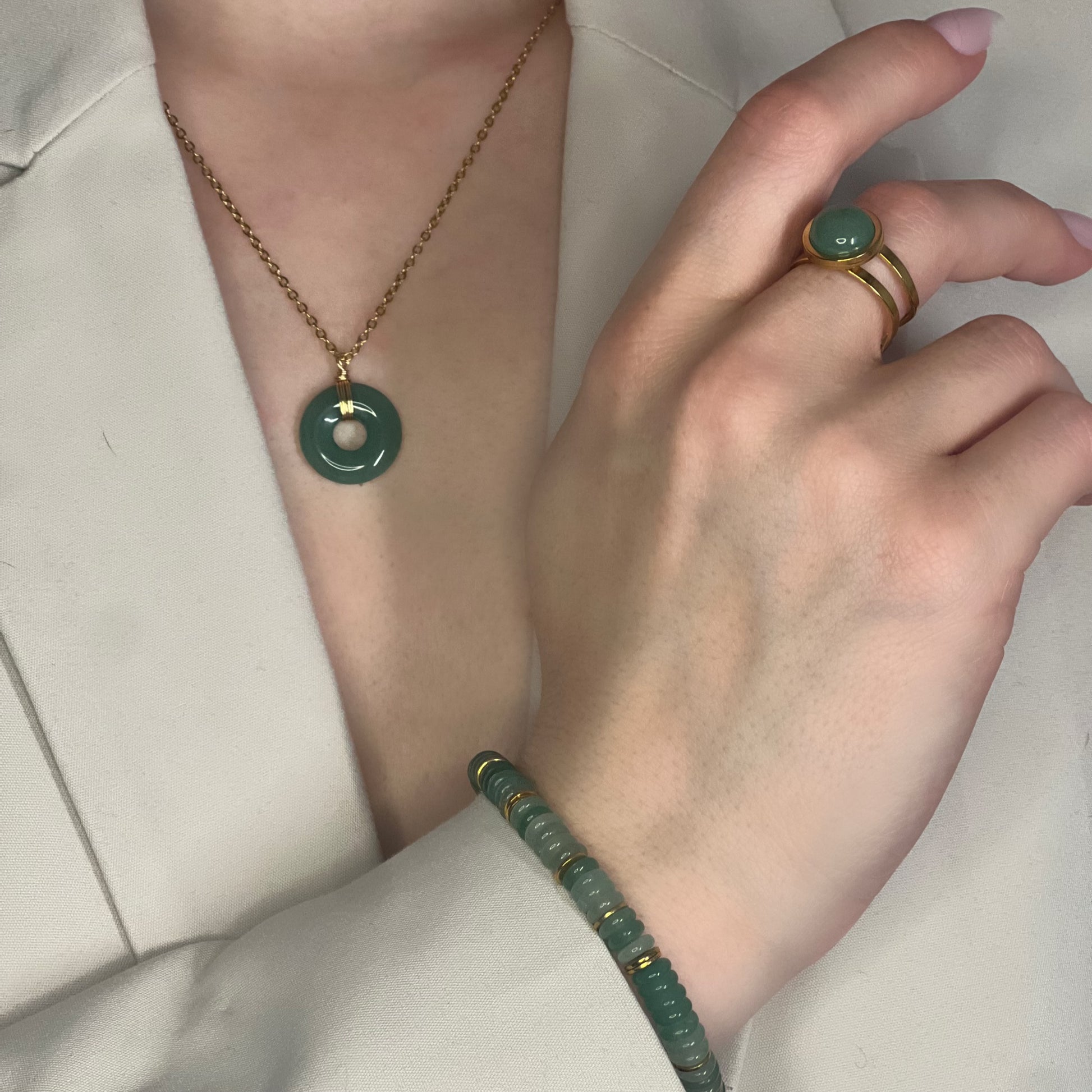 parure en aventurine verte doré