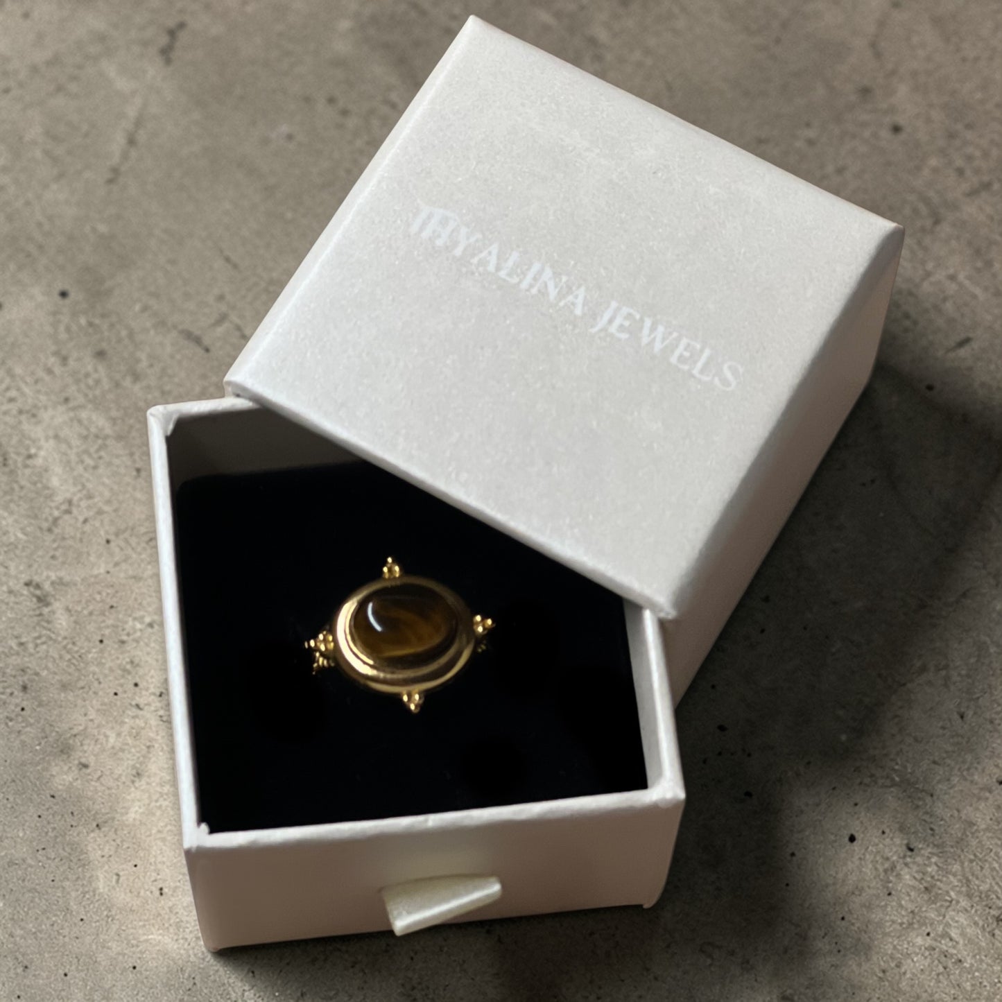 bague thyana oeil de tigre doré